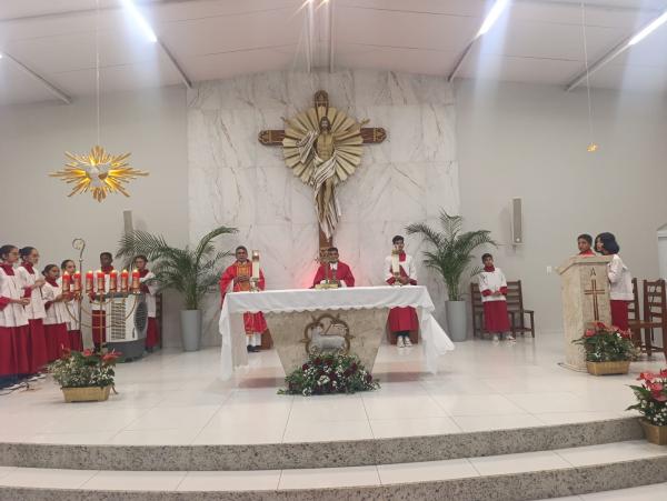  Par&oacute;quia Santa Cruz celebra Solenidade de Pentecostes com Sacramento da Crisma em Floriano(Imagem:FlorianoNews)