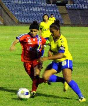 Tiradentes-PI passa fácil pelas Abelhas e faz final da Copa Piauí com Star Pink