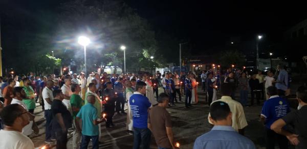 Prociss&atilde;o do Fogar&eacute;u emociona fi&eacute;is em Floriano com encena&ccedil;&atilde;o da pris&atilde;o de Jesus.(Imagem:Pascom)