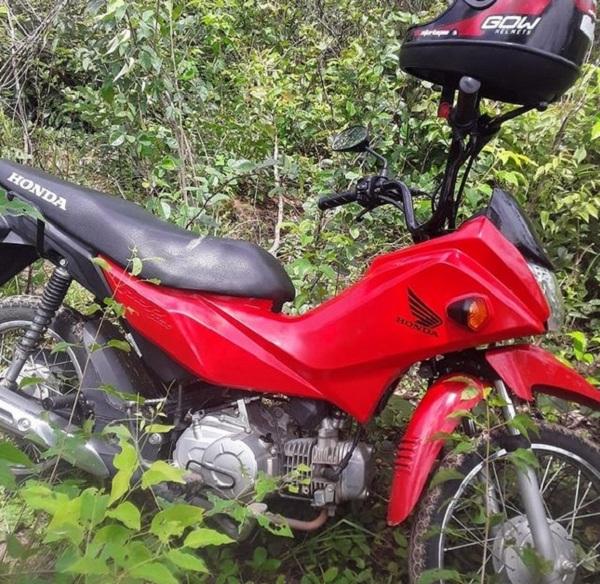 PM recupera motocicleta horas após ter sido roubada em Floriano