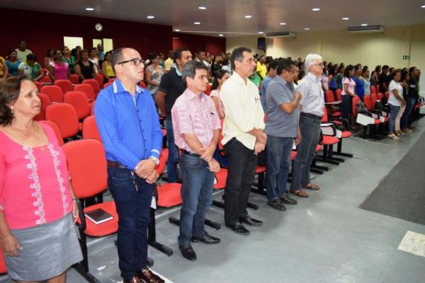 Prefeito Gilberto J&uacute;nior participa da aula inaugural do PROCAMPO.(Imagem:Waldemir Miranda)