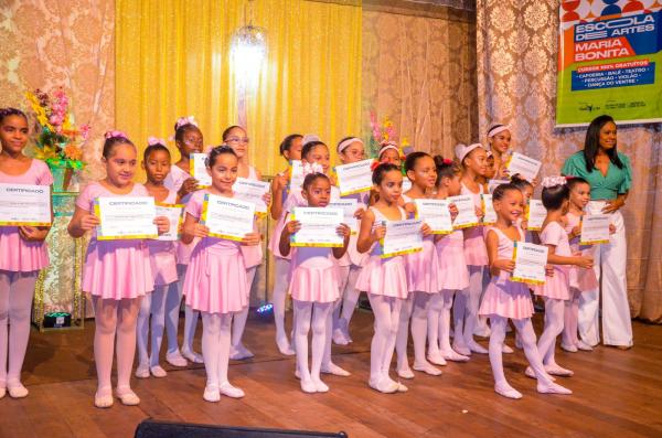 Realizada formatura solene do segundo m&oacute;dulo da Escola de Artes Maria Bonita do Grupo Cultura de Rua. (Imagem:M.K Fotos)