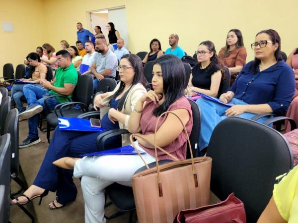 Controladoria de Floriano promove curso aos servidores que atuam na gestão e fiscalização de contratos (Imagem:Secom)