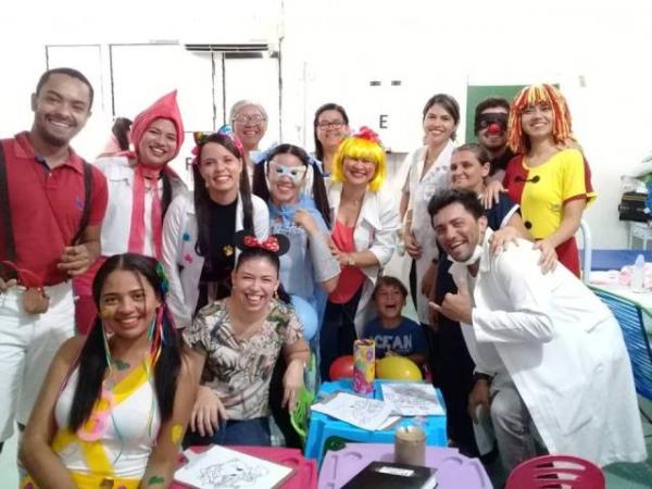Acadêmicos da FAESF desenvolvem projeto "No hospital também sou feliz"