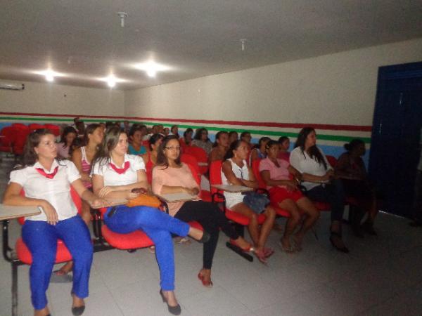 Reuni&atilde;o com pais articula rein&iacute;cio de programas da Assist&ecirc;ncia Social em Bar&atilde;o de Graja&uacute;.(Imagem:FlorianoNews)