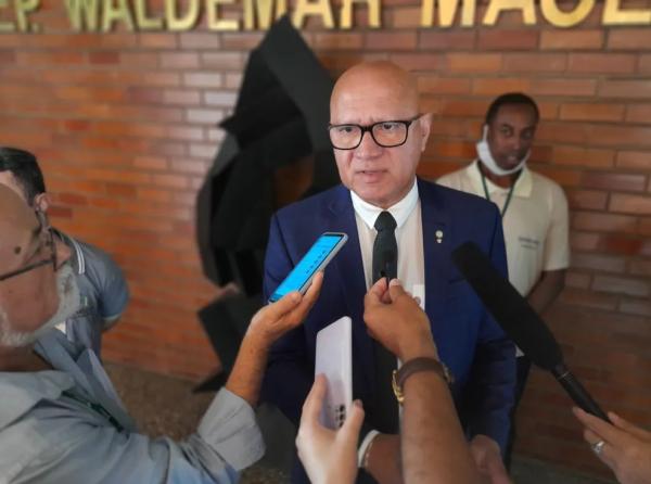 Franzé Silva (PT) anuncia concurso com 400 vagas para a Alepi
