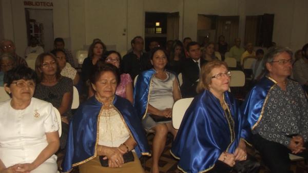 ALBEARTES realizou lan&ccedil;amento do livro Ba&uacute; de P&eacute;rolas em Floriano.(Imagem:FlorianoNews)