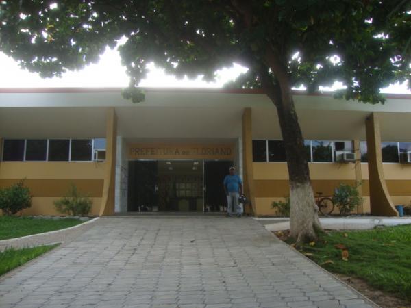 Prefeitura Municipal de Floriano(Imagem:reda&ccedil;ao)