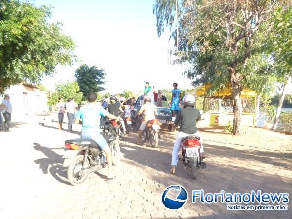 Motoristas realizam tradicional carreata de S&atilde;o Crist&oacute;v&atilde;o em Floriano.(Imagem:FlorianoNews)