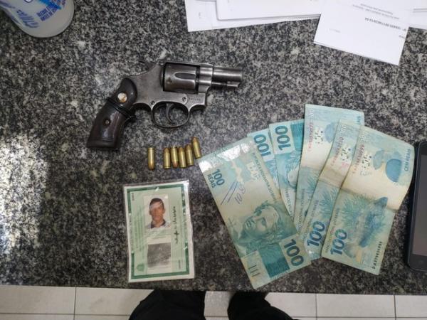 Pol&iacute;cia tamb&eacute;m apreendeu arma na opera&ccedil;&atilde;o Rota Negra.(Imagem:Divulga&ccedil;&atilde;o/Pol&iacute;cia Civil)