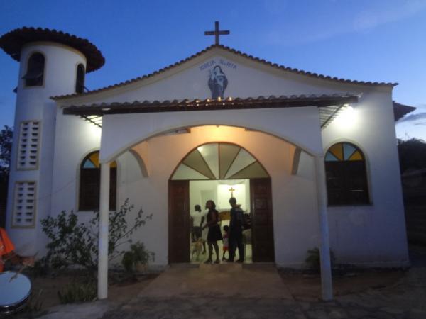 Prociss&atilde;o encerrou o festejo de Santa Rita de C&aacute;ssia em Floriano.(Imagem:FlorianoNews)