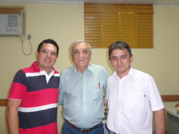 Prefeito promove mudan&ccedil;as em tr&ecirc;s secretarias.(Imagem:FlorianoNews)