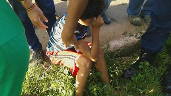 Colis&atilde;o entre carro e caminh&atilde;o deixa tr&ecirc;s pessoas feridas na BR-343.(Imagem:Jos&eacute; Rodrigues)