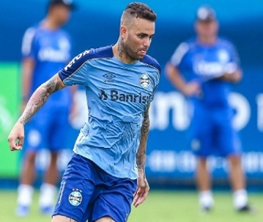 Grêmio dá voto de confiança a Luan e espera "volta por cima"
