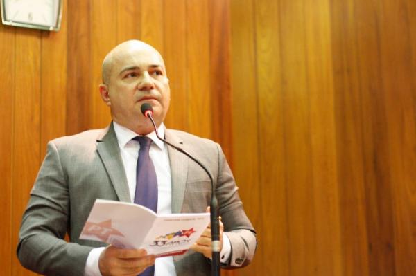 Henrique Rebelo reclama do não cumprimento da lei sobre animais nas rodovias