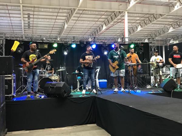 S&atilde;o Jorge Super comemora 2 anos com festividades e tradicional corte do bolo de anivers&aacute;rio.(Imagem:FlorianoNews)