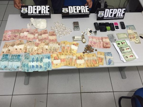 Polícia diz que homens presos por suspeita de tráfico planejavam roubar bancos