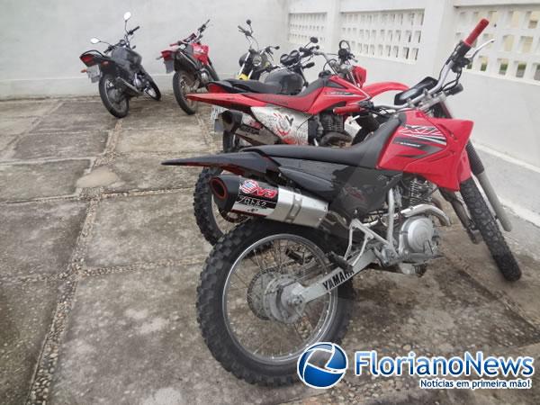 Polícia Militar apreendeu cinco motos no centro de Floriano