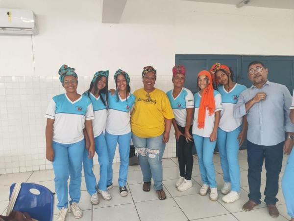 Representatividade e educação antirracista: escola estadual promove Mostra de Arte Afro-brasileira