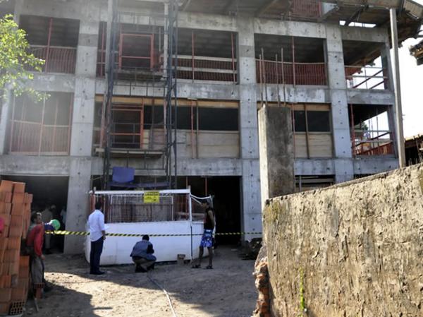 Queda de elevador em construção deixa 2 mortos e 4 feridos em MT