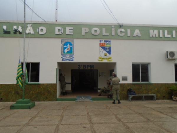 Homem é preso após ameaçar idoso em Floriano