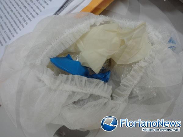 Droga encontrada nas partes &iacute;ntimas da acusada.(Imagem:FlorianoNews)