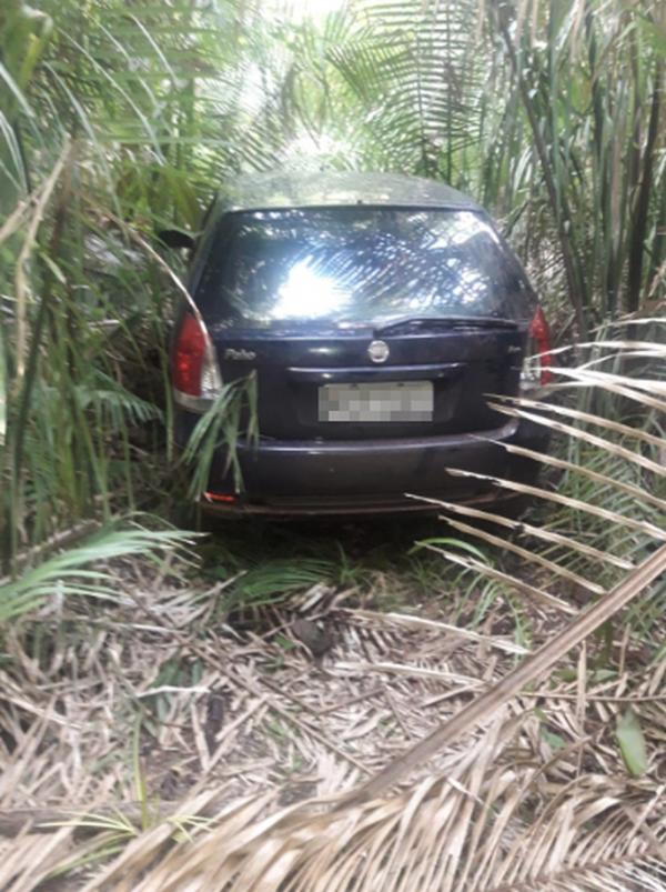 Carro foi encontrado na regi&atilde;o da Taboca do Pau Ferrado(Imagem: Divulga&ccedil;&atilde;o/Pol&iacute;cia Civil)