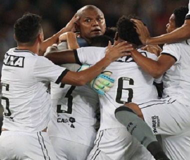 Botafogo vence Paraná na despedida de Jefferson