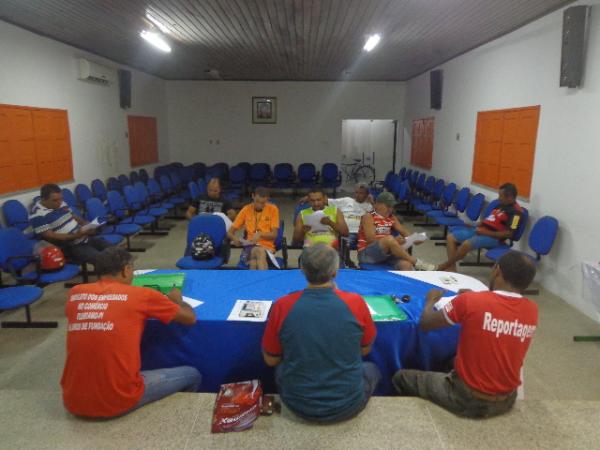 Dirigentes de equipes do Campeonato de Futebol Amador participaram de reuni&atilde;o da LFF.(Imagem:FlorianoNews)