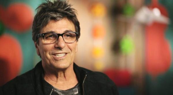 Evandro Mesquita, "garoto carioca suingue sangue bom", chega aos 70 anos com discos à vista e espíri