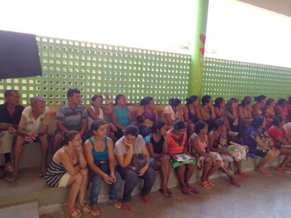 Programa Minha Casa Minha Vida &eacute; tema de reuni&atilde;o em Bar&atilde;o de Graja&uacute;.(Imagem:FlorianoNews)