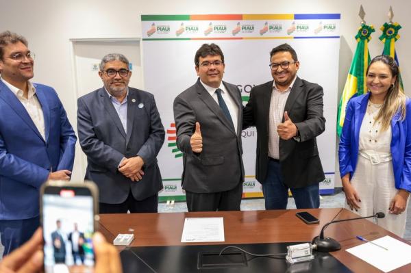 Rafael Fonteles anuncia entrega da reforma dos hospitais de Simplício Mendes e Elesbão Veloso