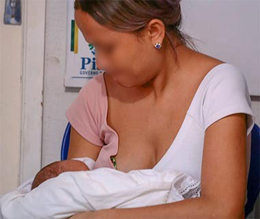 Polícia investiga adoção ilegal de bebê e se mãe foi mantida em cárcere privado