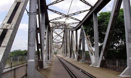Ponte Metálica é interditada neste domingo para reparos na iluminação