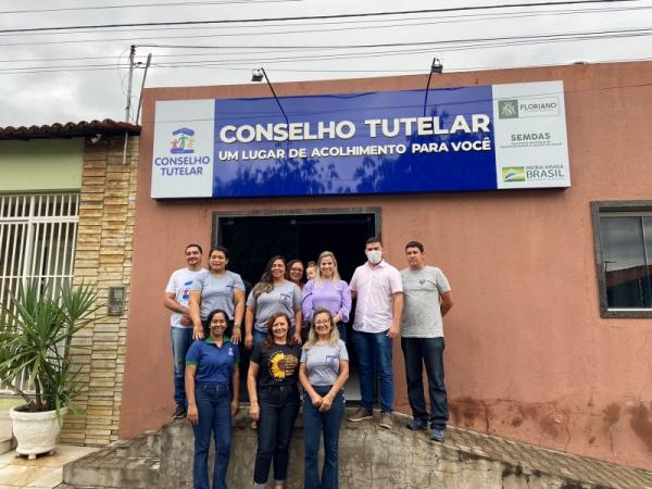 Café da manhã comemora o dia dedicado aos Conselheiros Tutelares