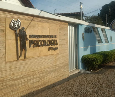 Mulher é presa pela PF com diploma falso de Psicologia