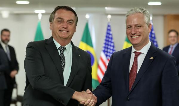 Brasil e banco americano assinam acordo de US$ 1 bi em investimentos