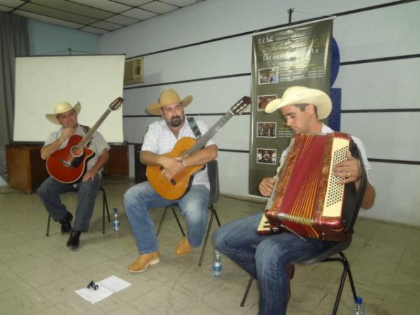 Sonora Brasil apresentou Dino Rocha e Grupo em Floriano