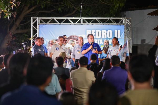Ciro recebe reconhecimento, em Pedro II, como o político que mais trouxe benefícios para o estado(Imagem:Ascom)