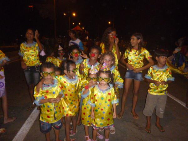 Palhaço Carrapeta é homenageado por Escola de Samba em Floriano