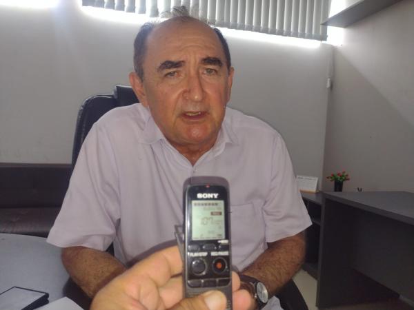 Reflexão e Decisão: Prefeito Antônio Reis anuncia pré-candidatura à Prefeitura de Floriano