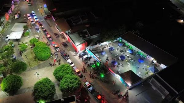 Polícia flagra adolescente de 14 anos ingerindo bebida alcoólica e estabelecimento é fechado