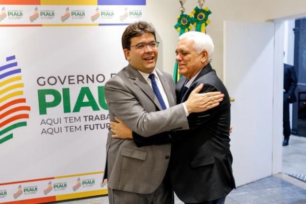 Rafael Fonteles transmite cargo e vai &agrave; Europa anunciar investimento em hidrog&ecirc;nio verde no Piau&iacute;.(Imagem: Divulga&ccedil;&atilde;o)
