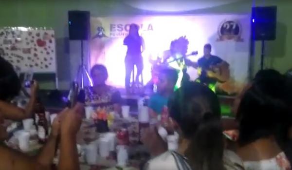 Escola Pequeno Pr&iacute;ncipe celebra Dia das M&atilde;es com m&uacute;sica ao vivo.(Imagem:EPP)