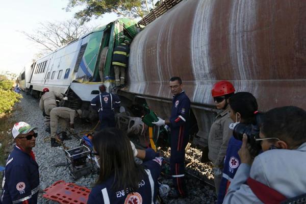 Cunhado de v&iacute;tima do metr&ocirc; diz que ele pulava por falta de freio no trem.(Imagem:Thiago Amaral/Cidadeverde.)