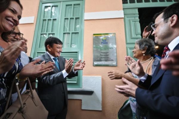  Wellington inaugura reforma do Clube dos Di&aacute;rios.(Imagem:Marcelo Cardoso)
