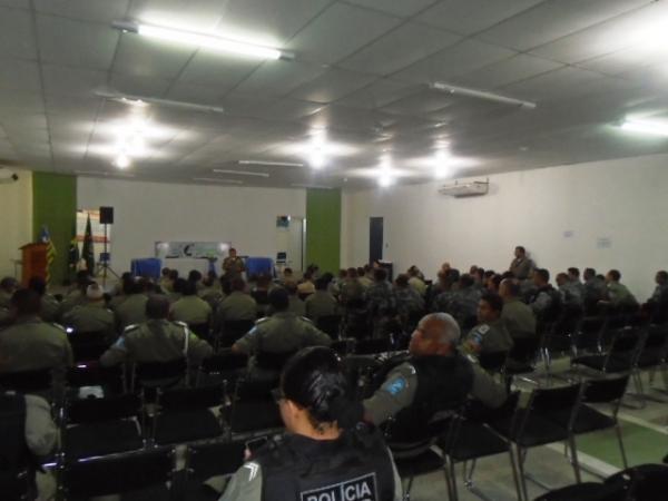 Pol&iacute;cia Militar de Floriano apresenta Opera&ccedil;&atilde;o Advento.(Imagem:FlorianoNews)
