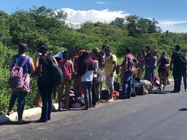 Os feridos foram atendidos por uma ambul&acirc;ncia de Morrinhos e encaminhados para uma Unidade Hospitalar da cidade. (Imagem:Matheus Ferreira/TV Verdes Mares)