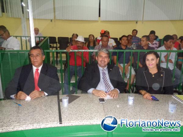 C&acirc;mara de Floriano realizou Sess&atilde;o Ordin&aacute;ria para Vota&ccedil;&atilde;o de Projetos e apresenta&ccedil;&atilde;o de Requerimentos.(Imagem:FlorianoNews)