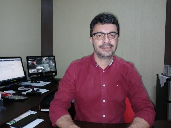 Presidente da CDL de Floriano incentiva compras locais neste Dia das Mães
